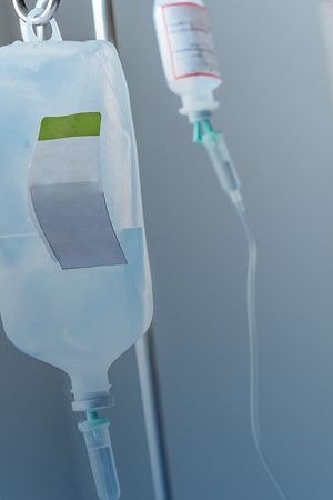 Пекет капельницы на подставке